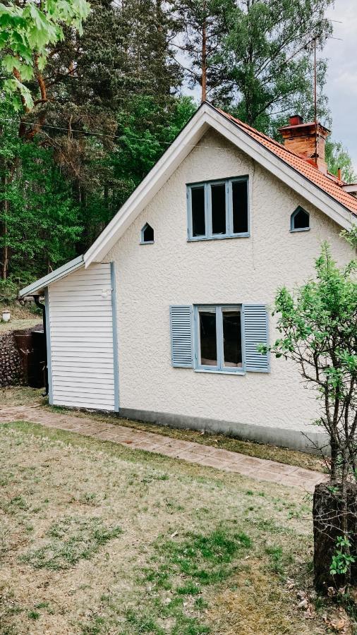 Charming House With Wood Stove Near Lake Virserum Exterior foto
